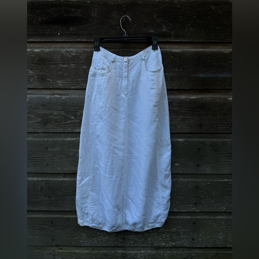 Elegant White Skirt